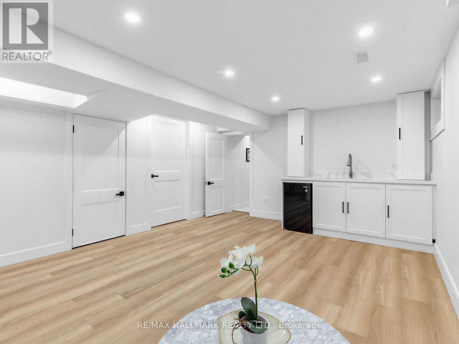 208 GAINSBOROUGH ROAD - Image 42