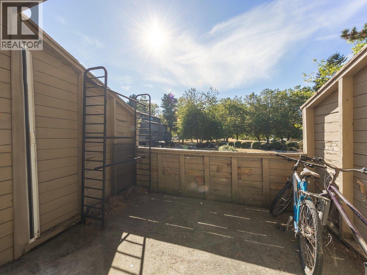#213-8040 COLONIAL Drive, Richmond