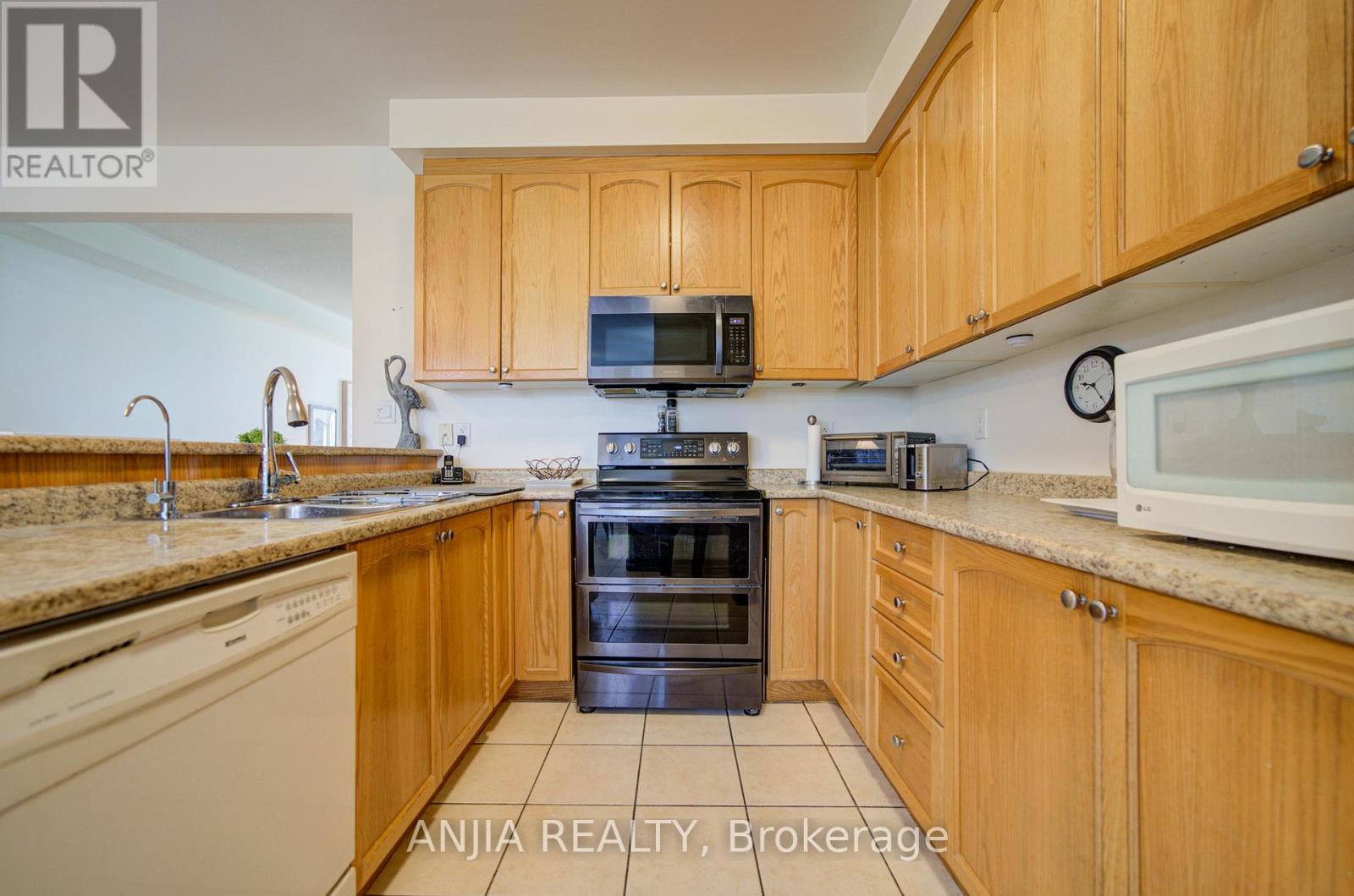 6926 14TH AVENUE - 15