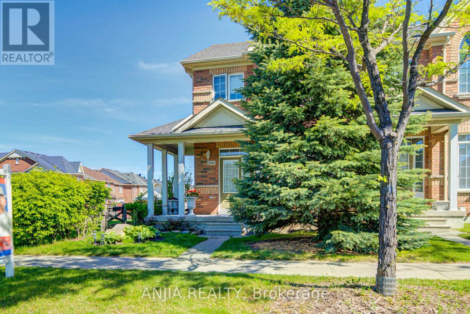 6926 14TH AVENUE - 2