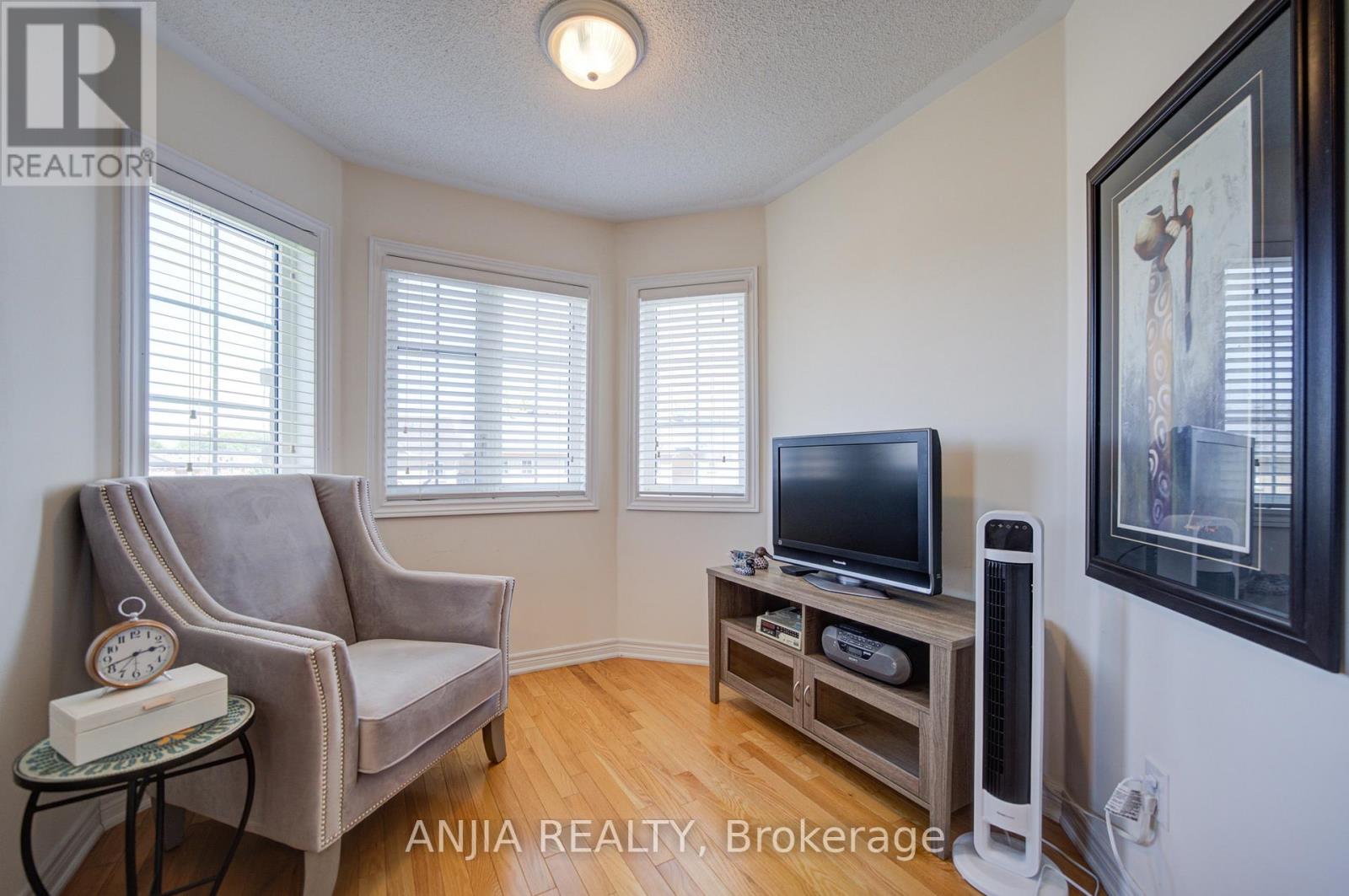 6926 14TH AVENUE - 28