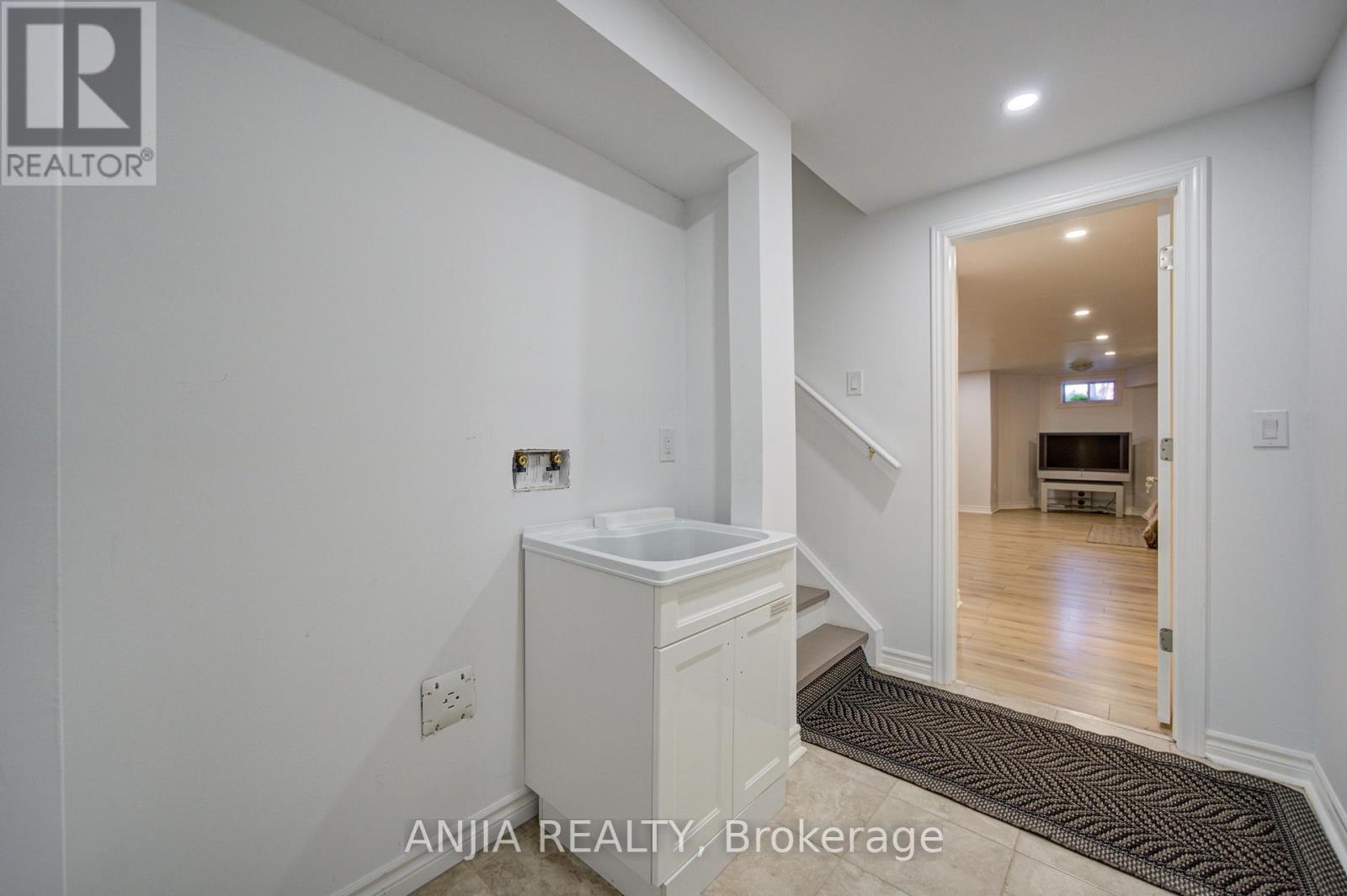 6926 14TH AVENUE - 41