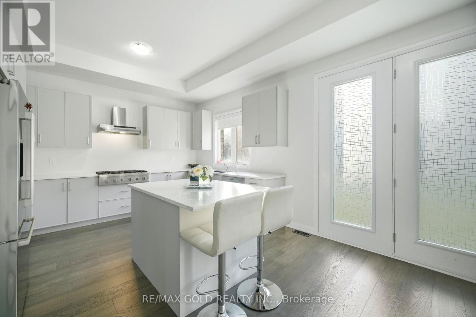 1583 STOVELL CRESCENT - 11