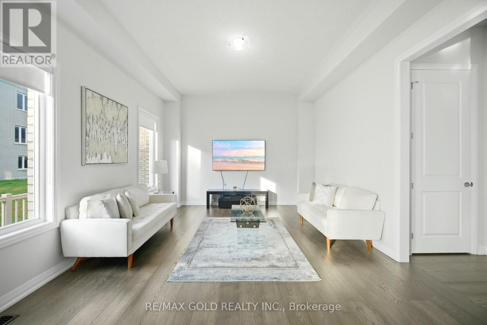 1583 STOVELL CRESCENT - 13