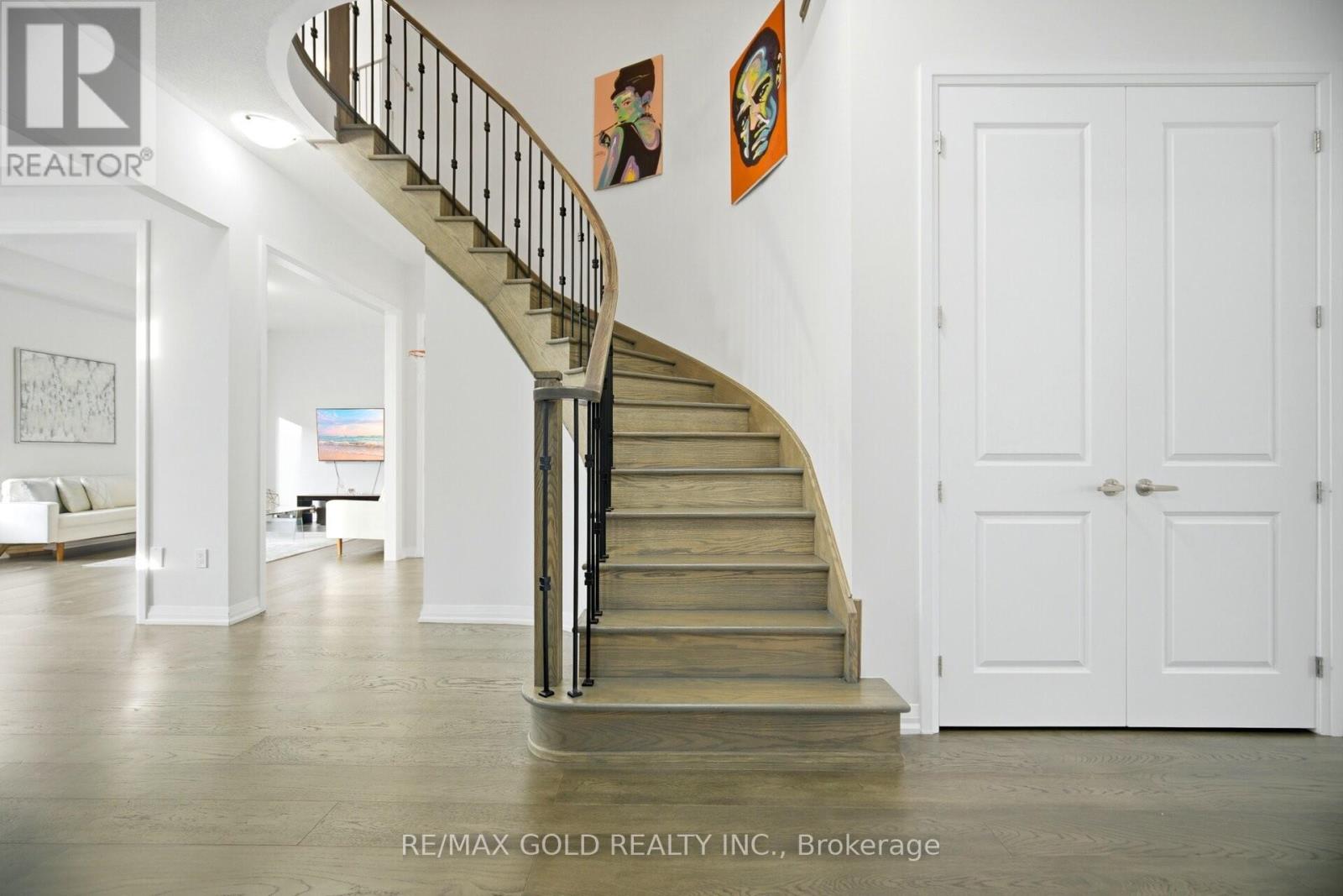 1583 STOVELL CRESCENT - 18