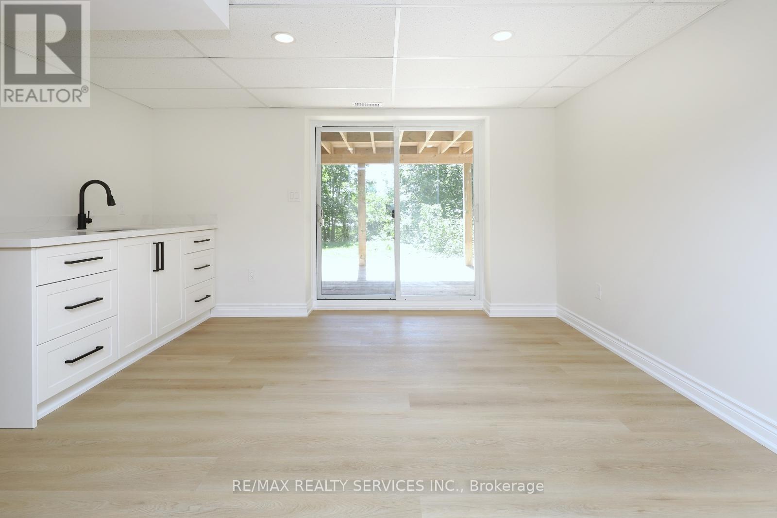8570 HWY 12 - Image 23