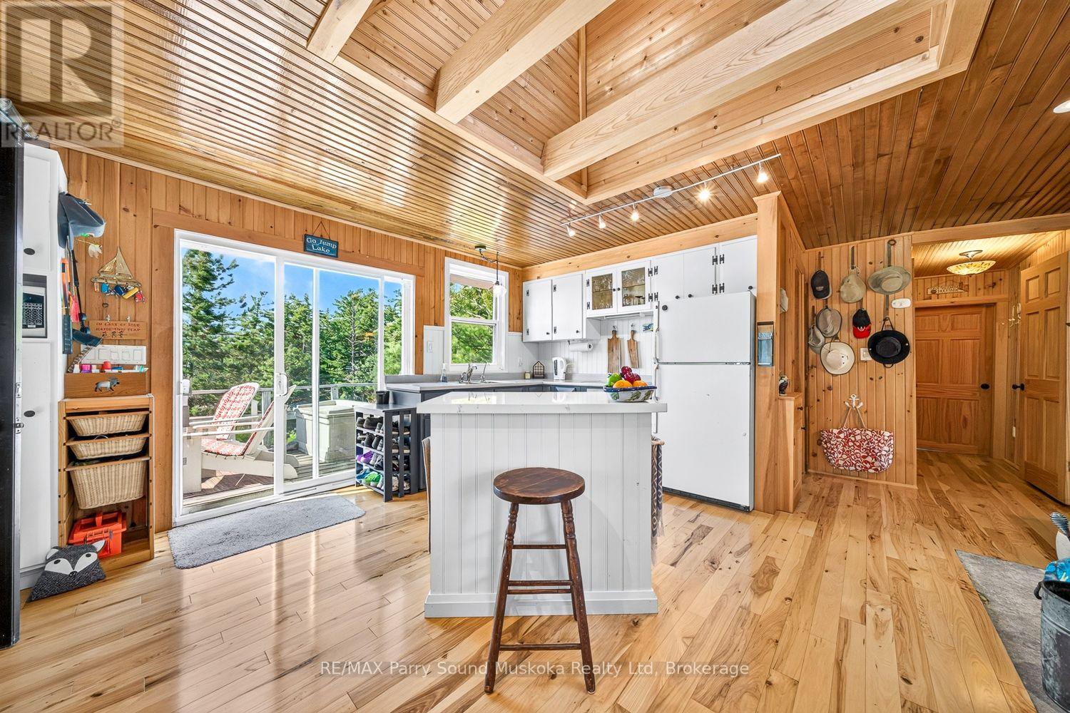 403 HEALEY LAKE WATER - Image 16