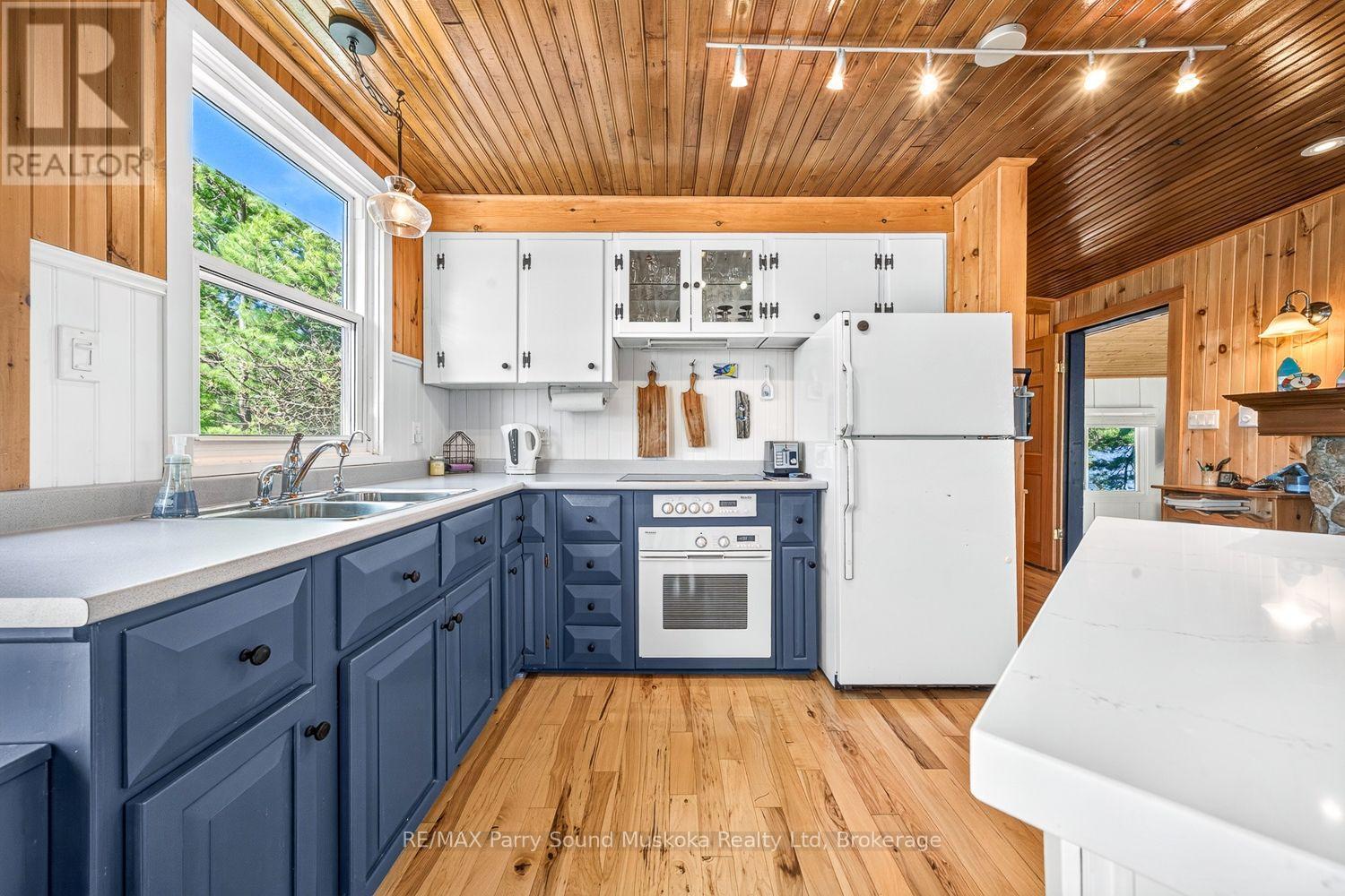 403 HEALEY LAKE WATER - 18