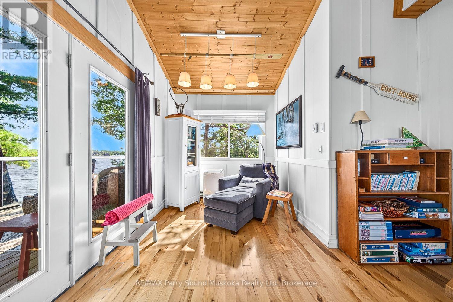 403 HEALEY LAKE WATER - Image 24
