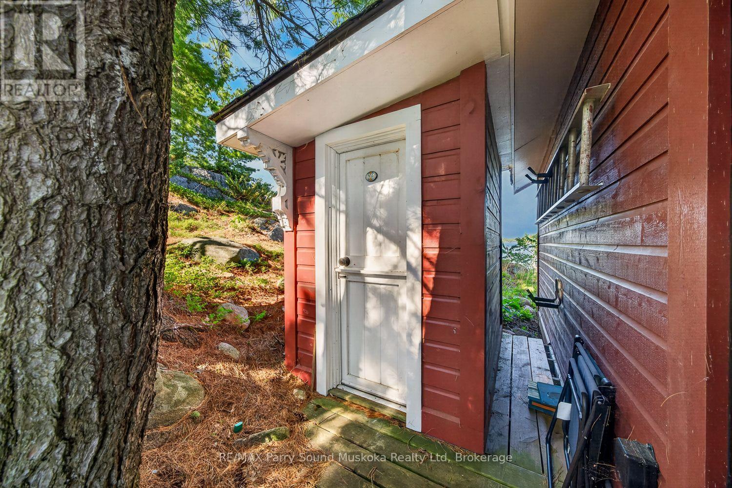 403 HEALEY LAKE WATER - 38
