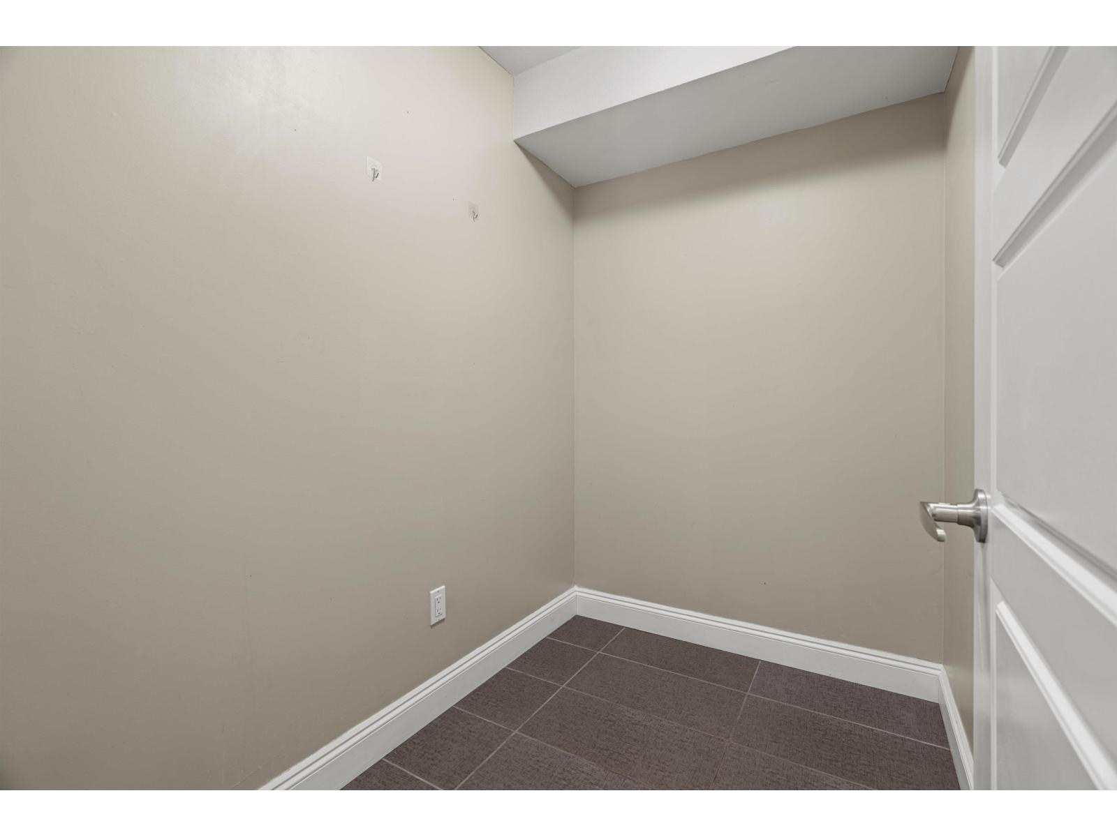 301 45640 ALMA AVENUE, Vedder Crossing, Chilliwack