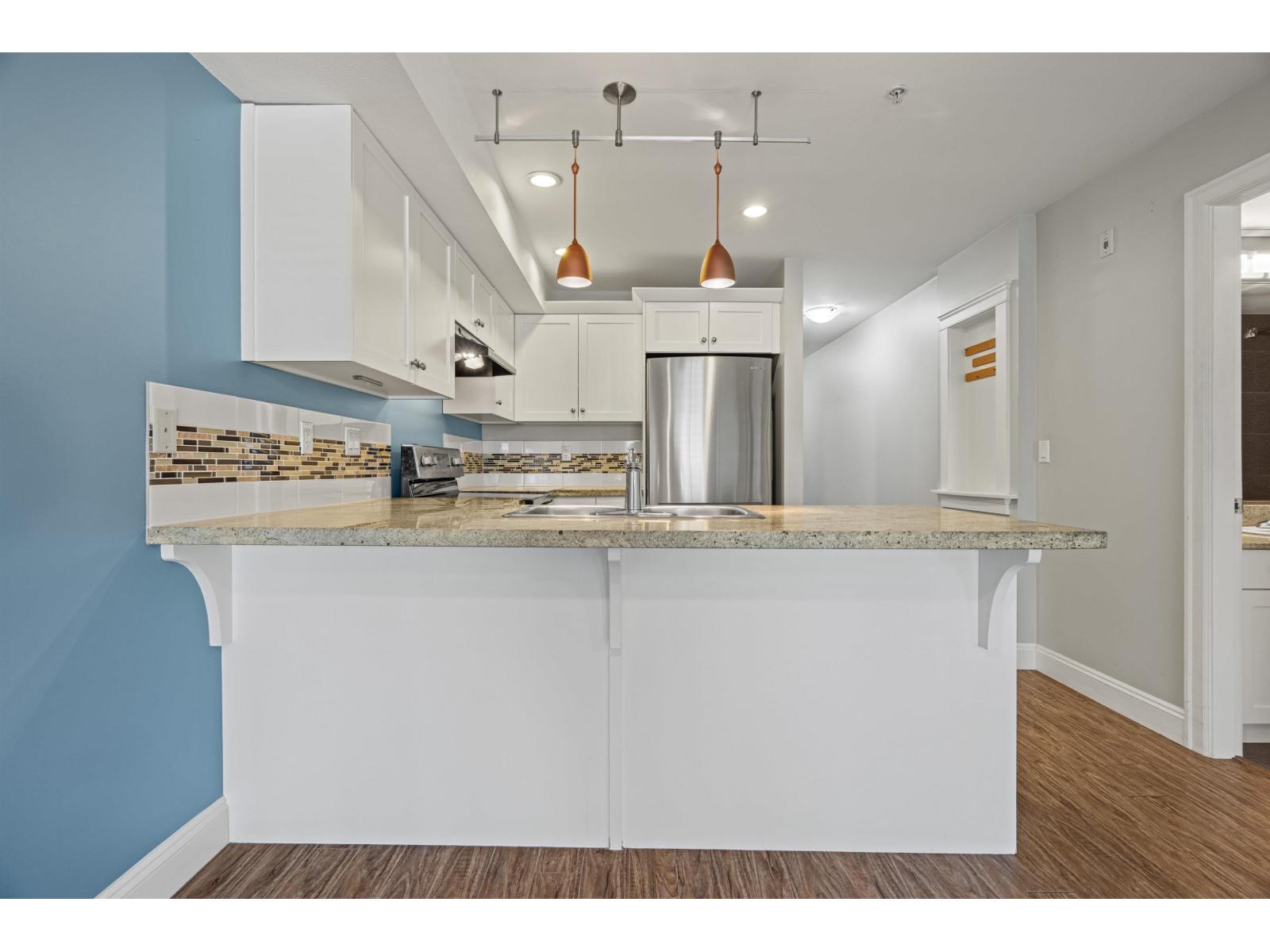 301 45640 ALMA AVENUE, Vedder Crossing, Chilliwack