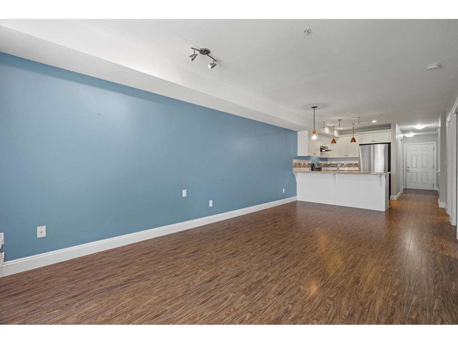 301 45640 ALMA AVENUE, Vedder Crossing, Chilliwack
