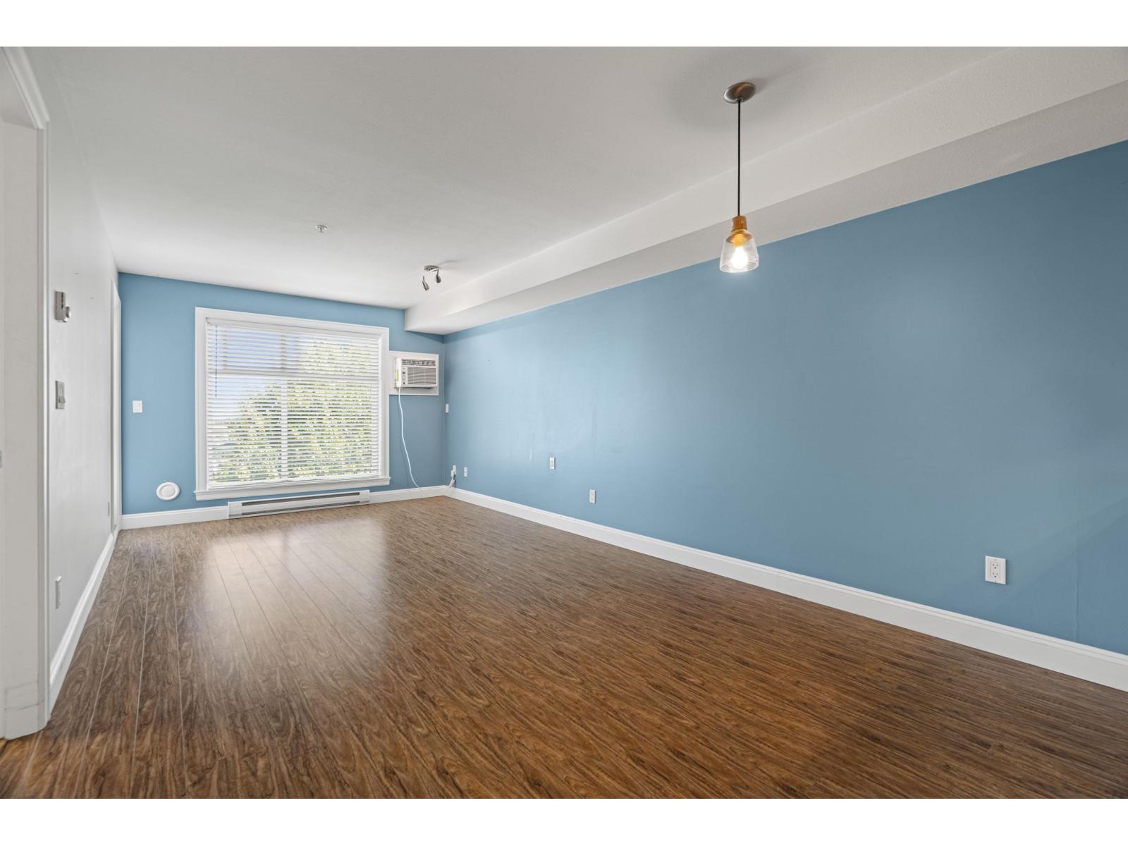 301 45640 ALMA AVENUE, Vedder Crossing, Chilliwack
