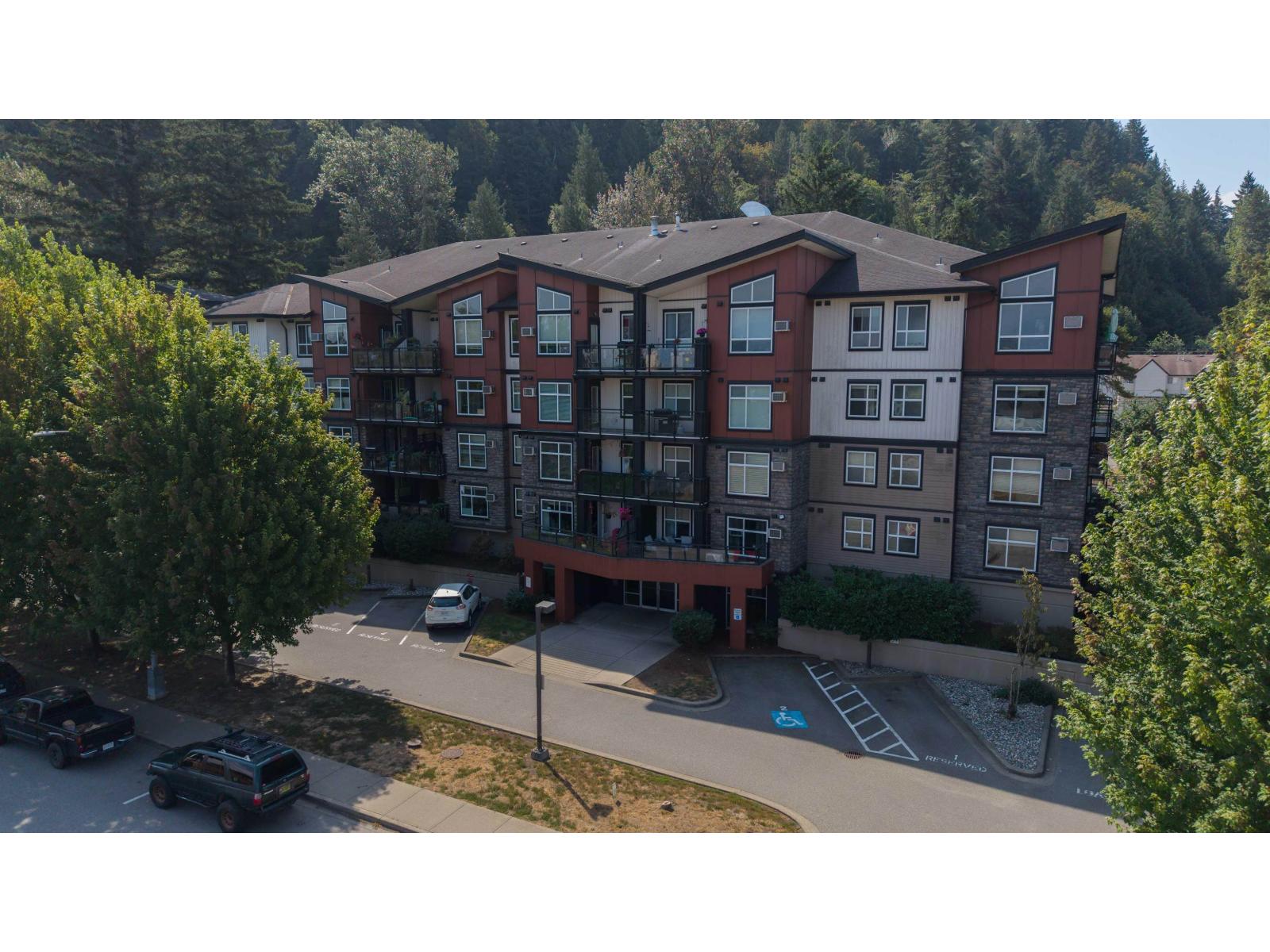 301 45640 ALMA AVENUE, Vedder Crossing, Chilliwack