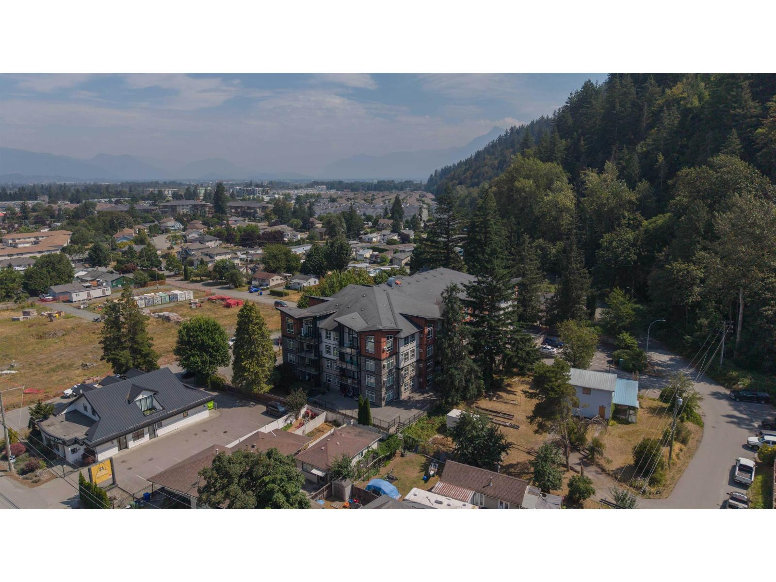 301 45640 ALMA AVENUE, Vedder Crossing, Chilliwack