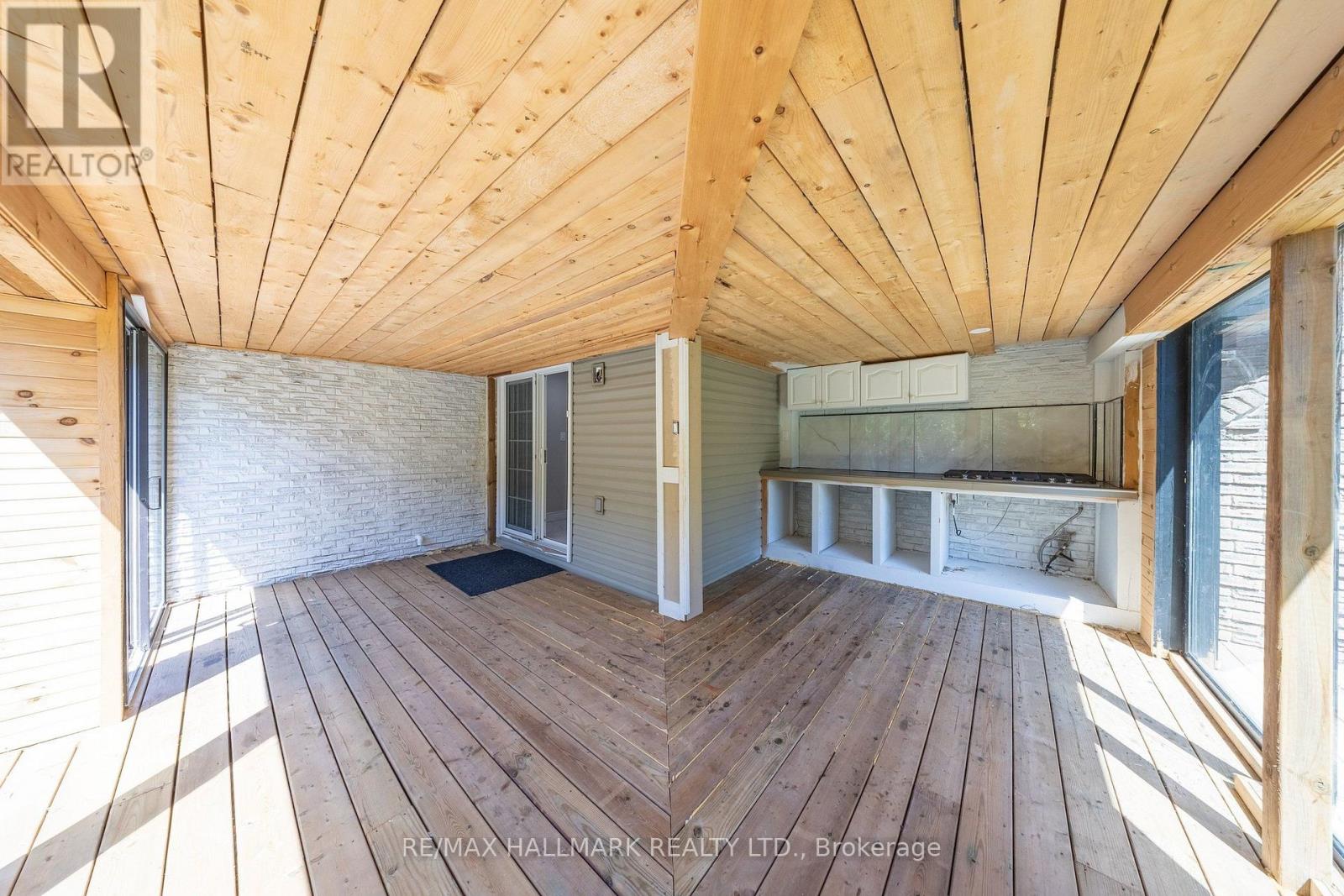 109 THICKSON ROAD S - 24