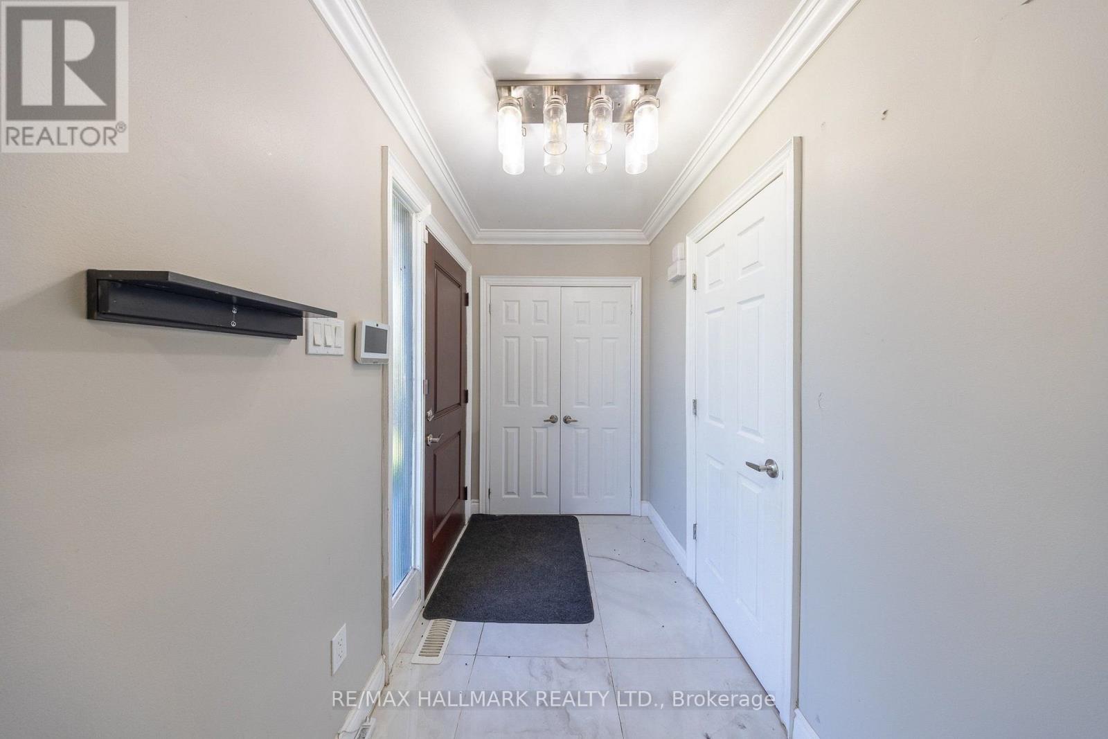 109 THICKSON ROAD S - 7