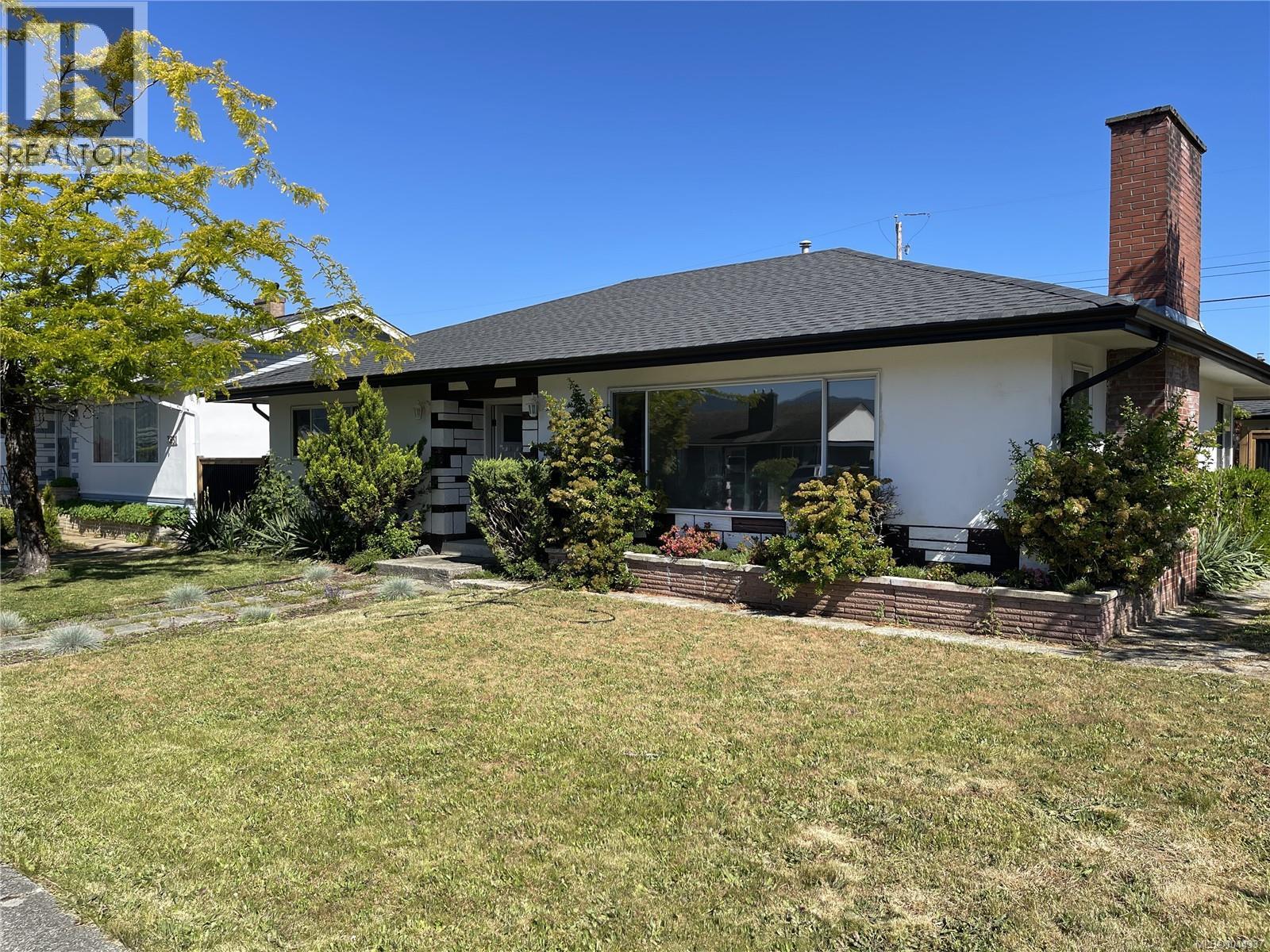 3811 Morton St - 1