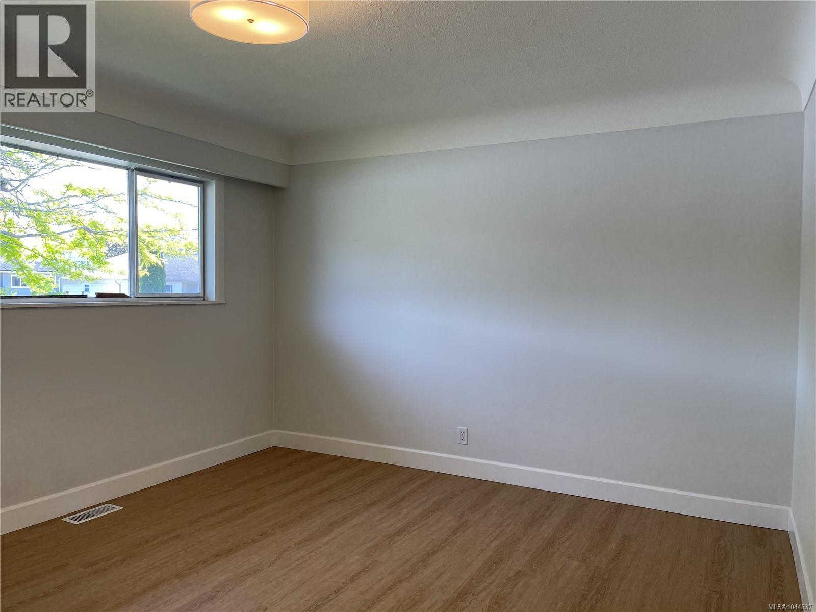 3811 Morton St - 10