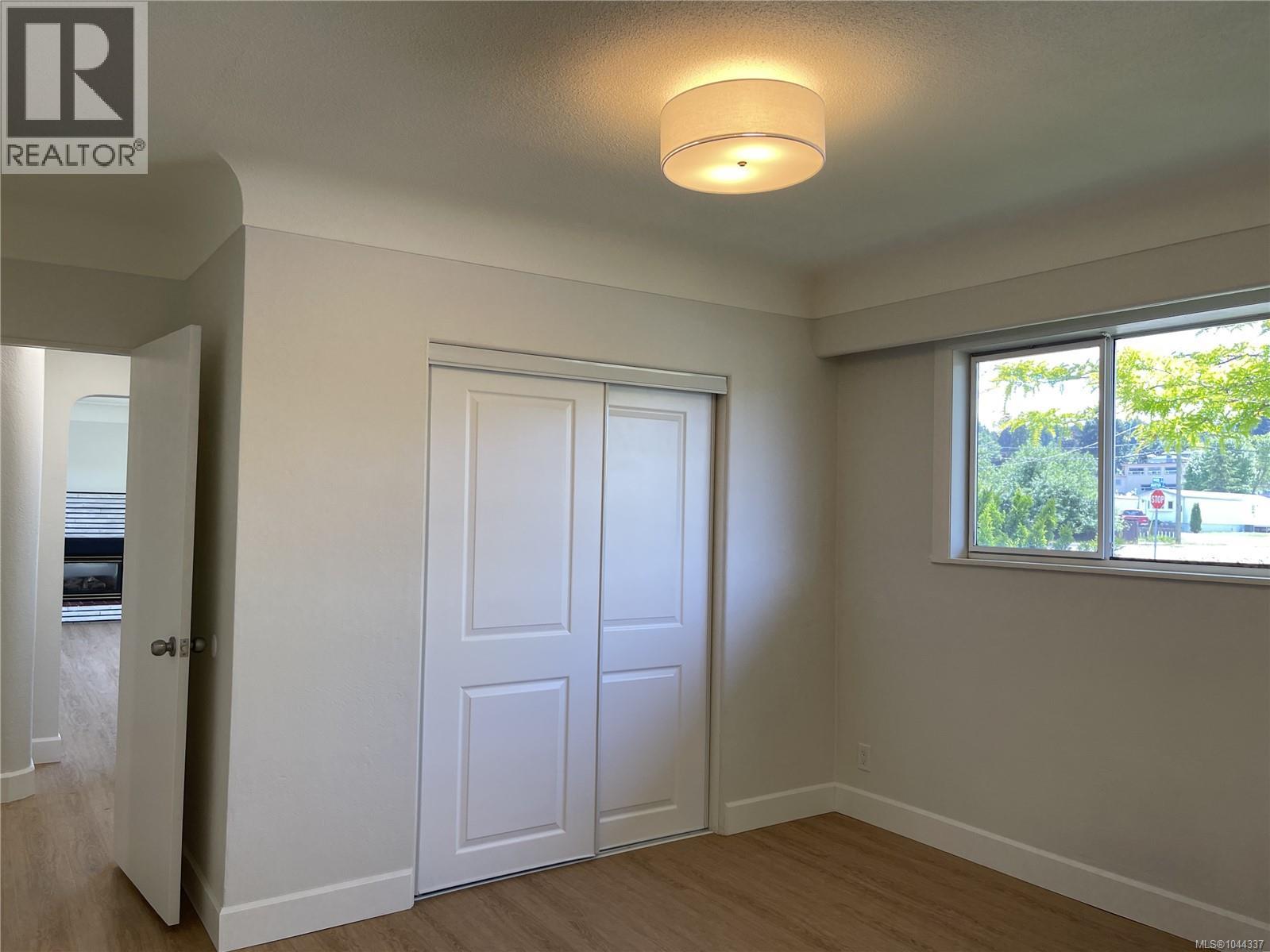 3811 Morton St - 11