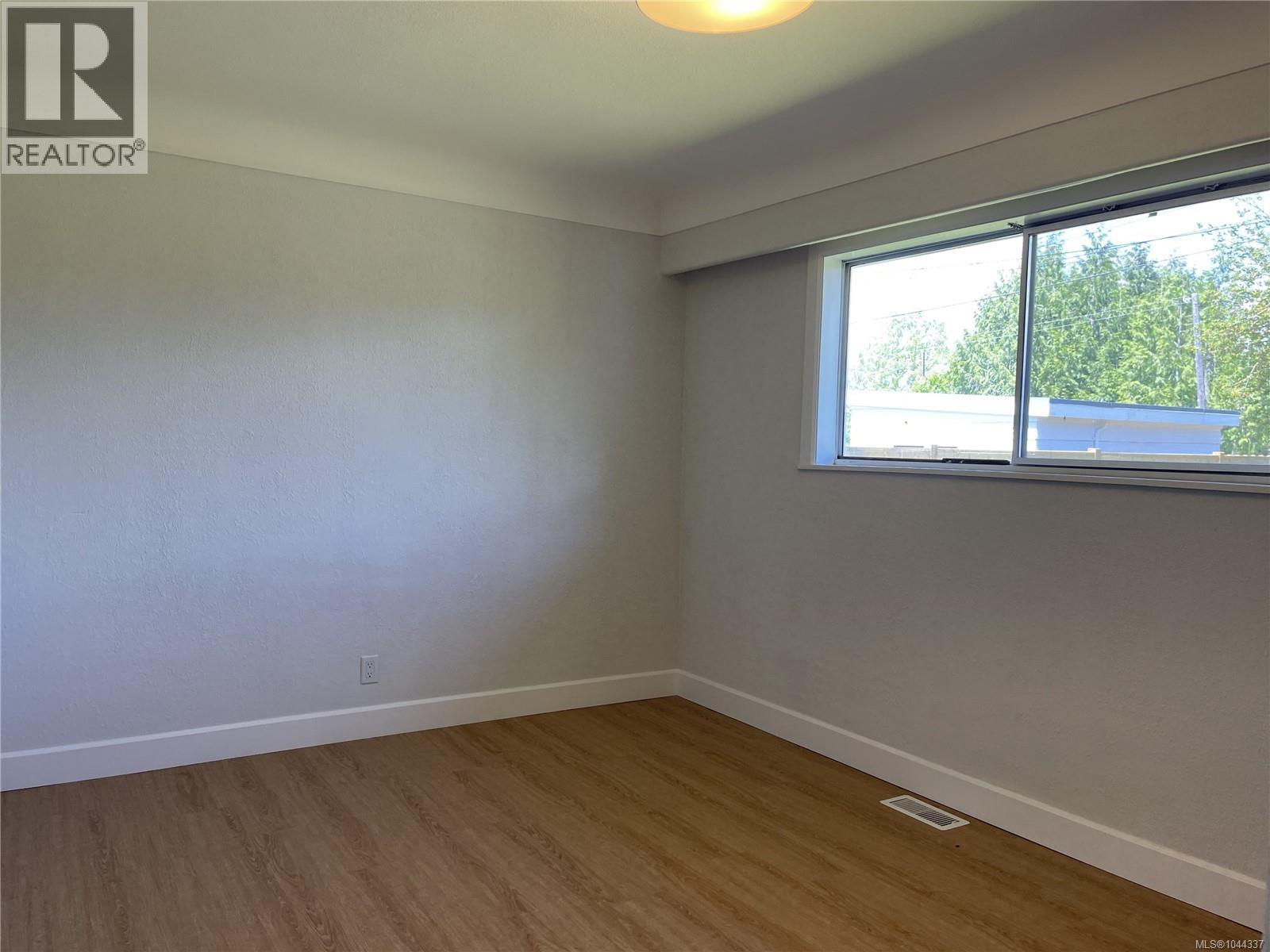 3811 Morton St - 12