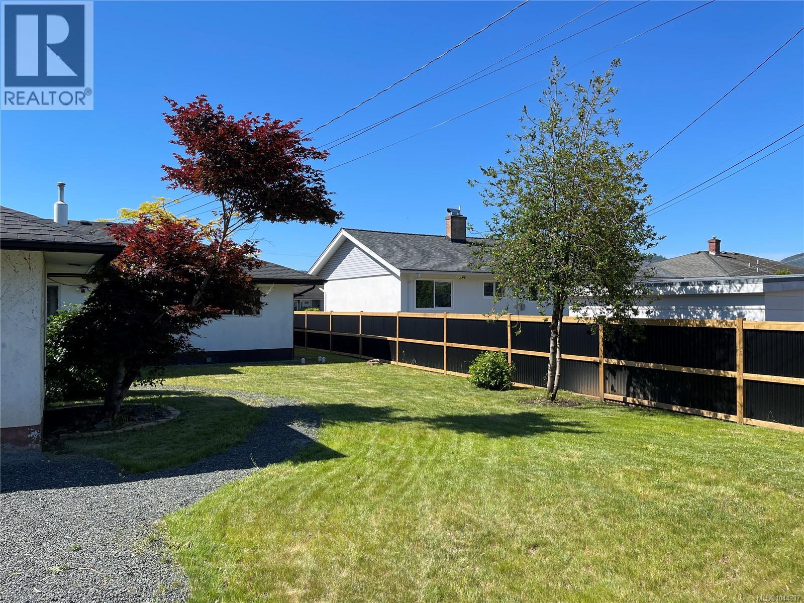 3811 Morton St - 21