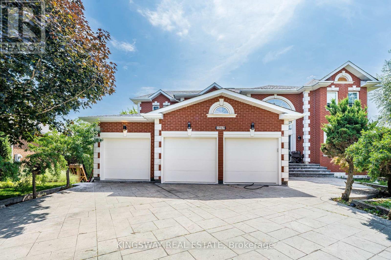 5969 RAYSHAW CRESCENT - 3