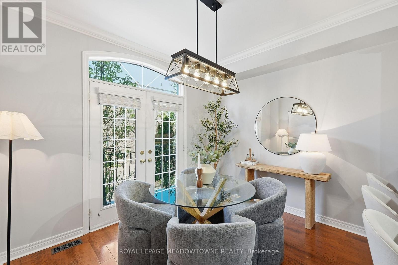 5C JAMES STREET - 5