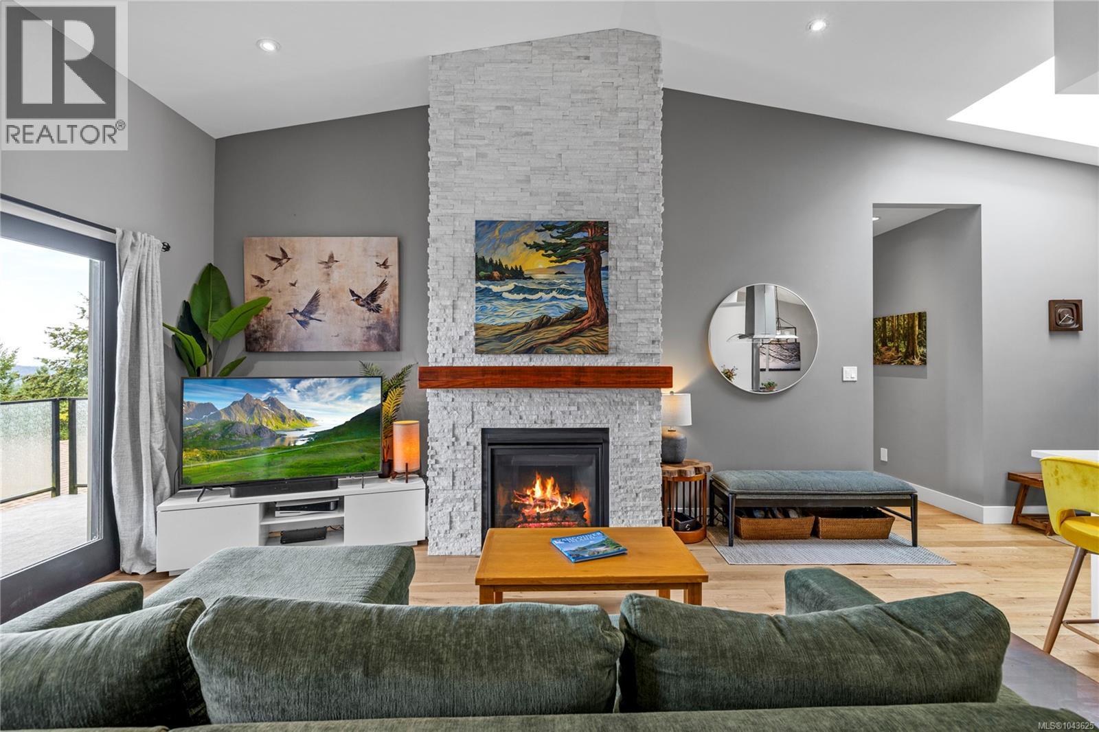 932 Hanington Rd - 13