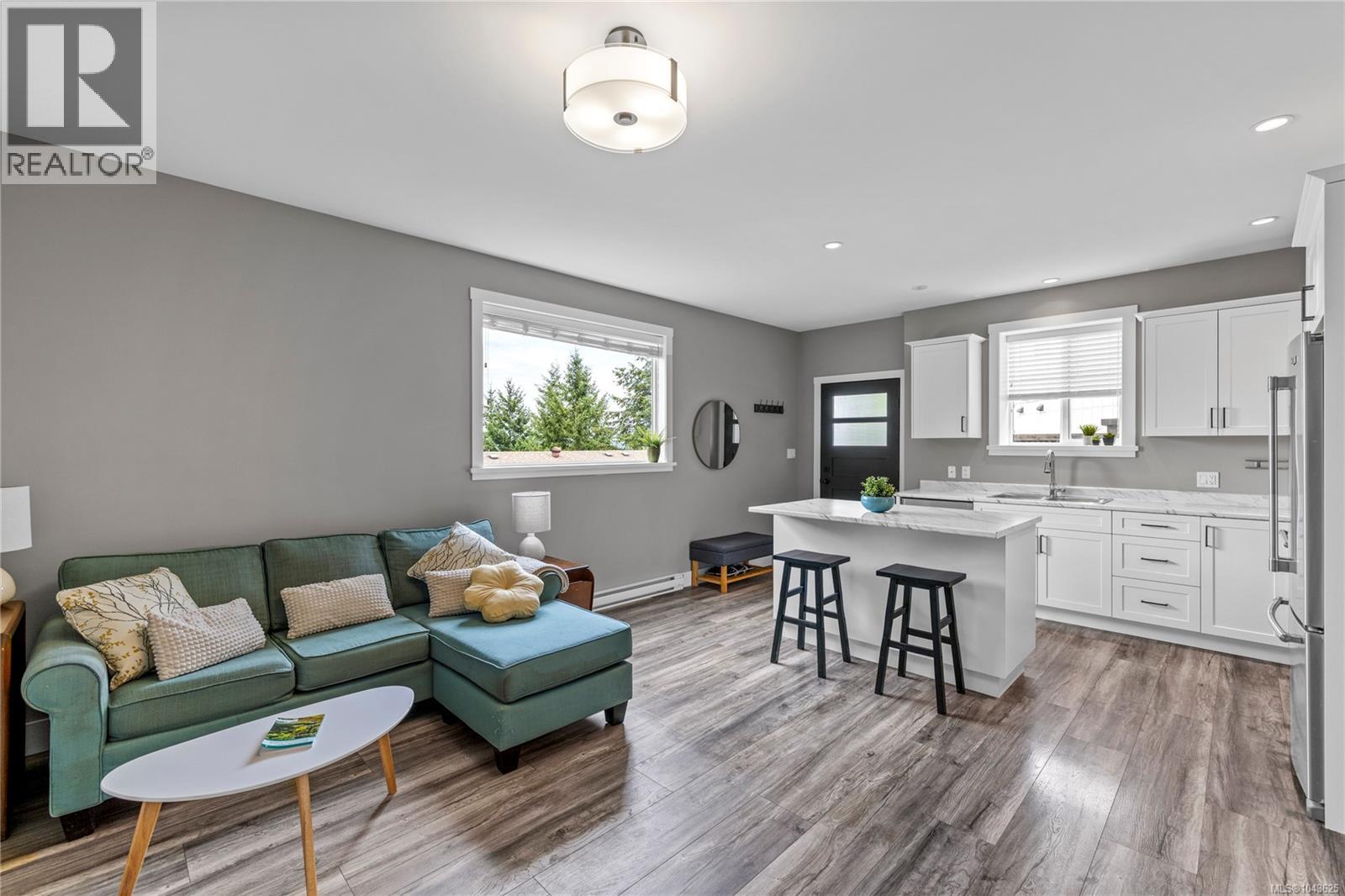 932 Hanington Rd - 36