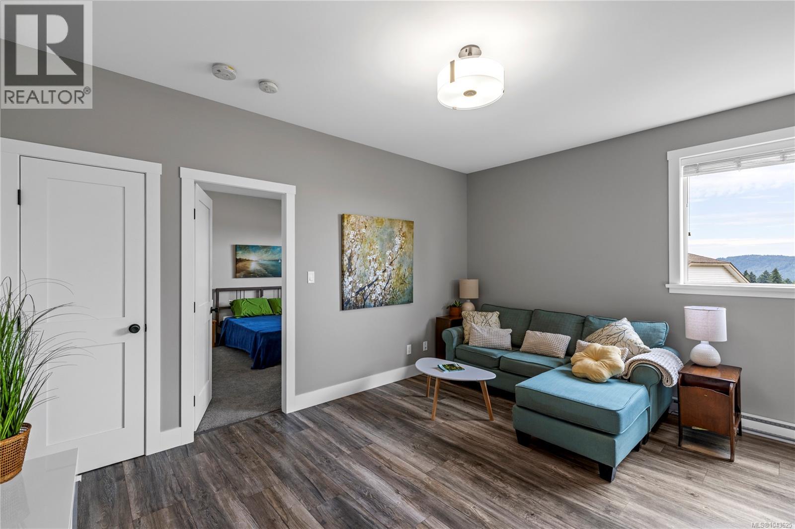932 Hanington Rd - 38