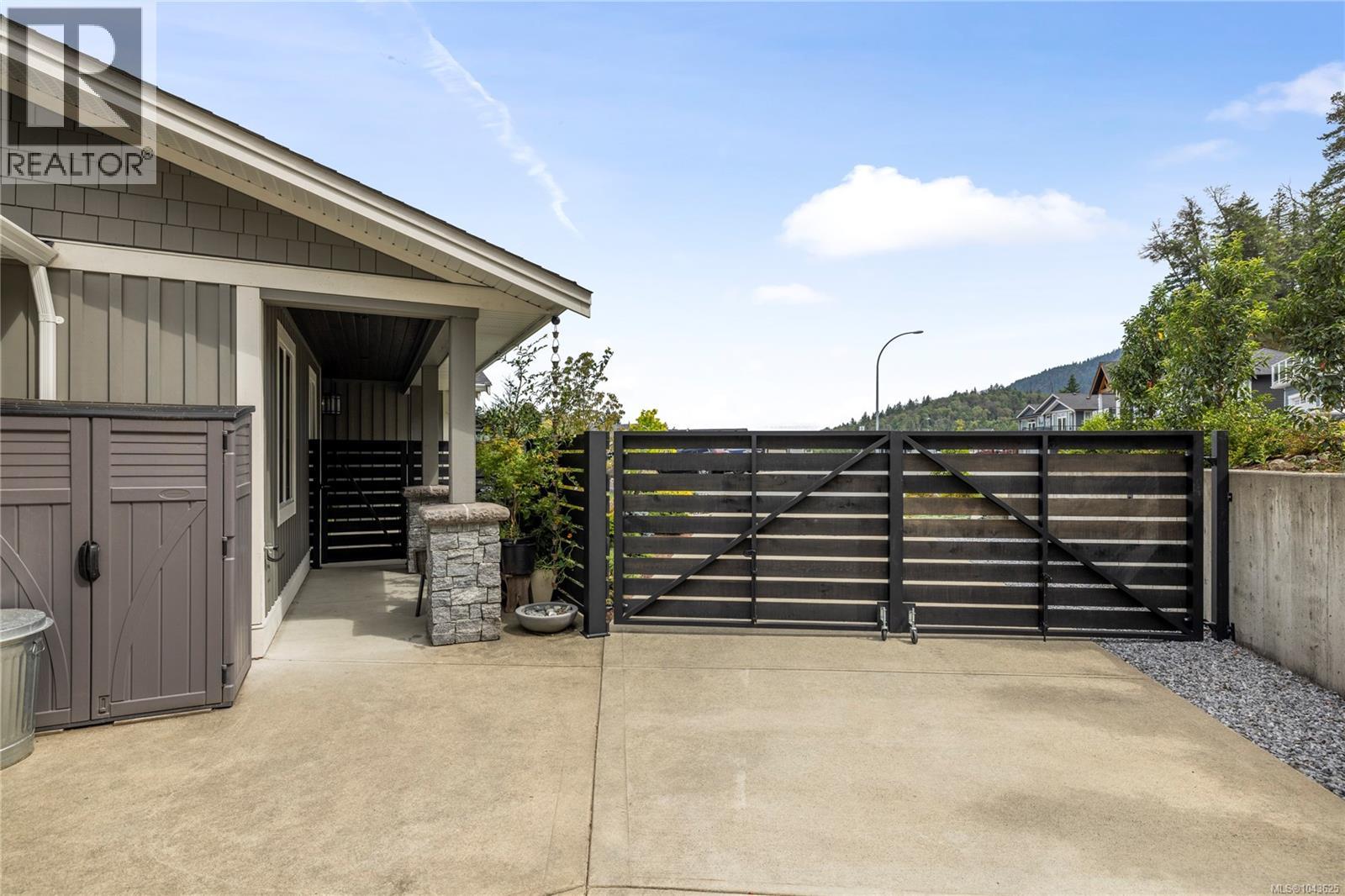 932 Hanington Rd - 54