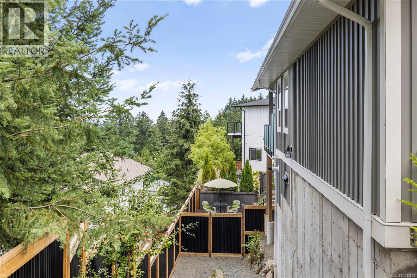 932 Hanington Rd - 58