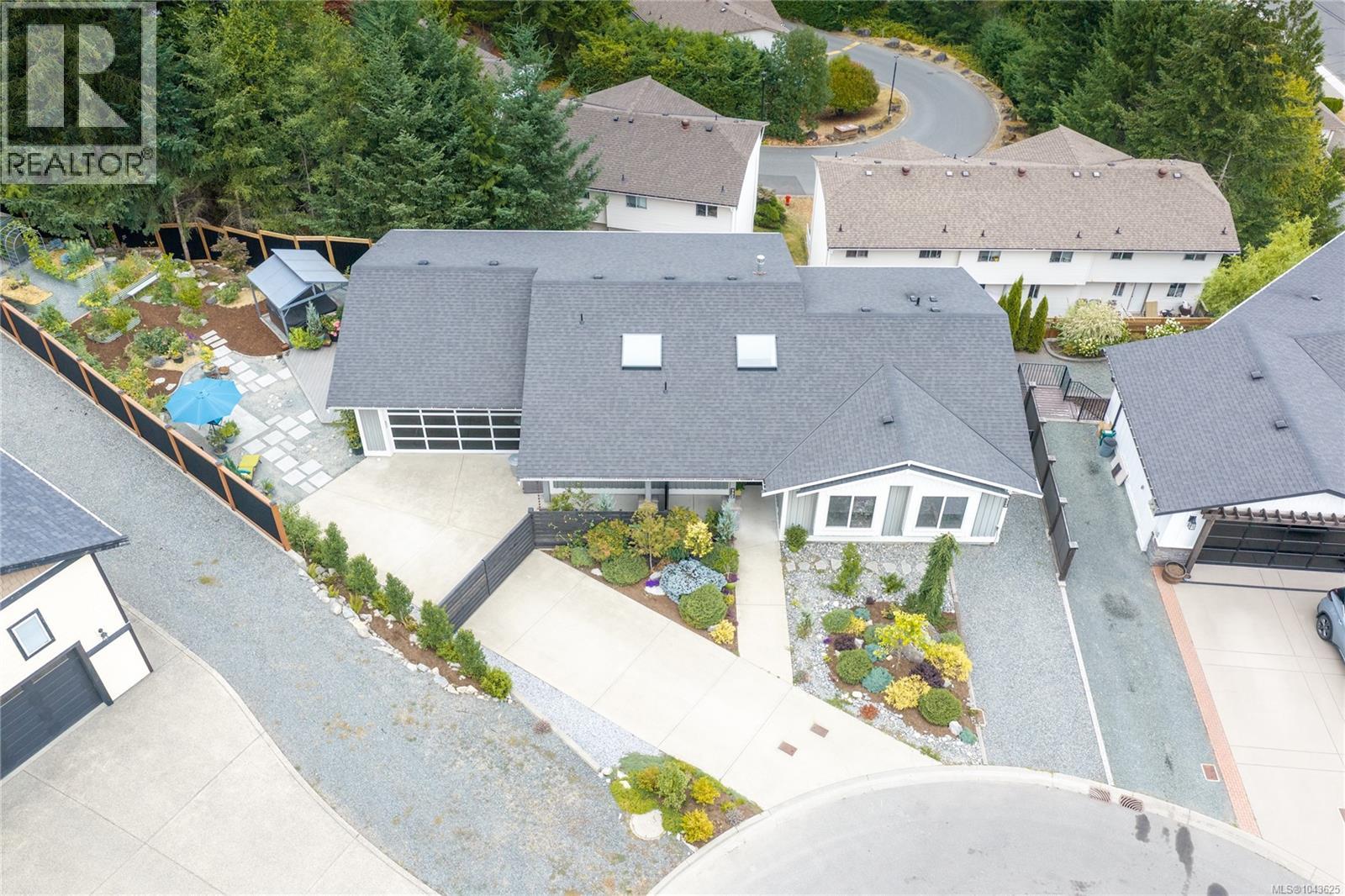 932 Hanington Rd - 61