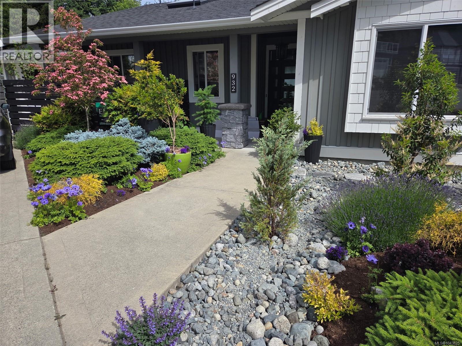 932 Hanington Rd - 70