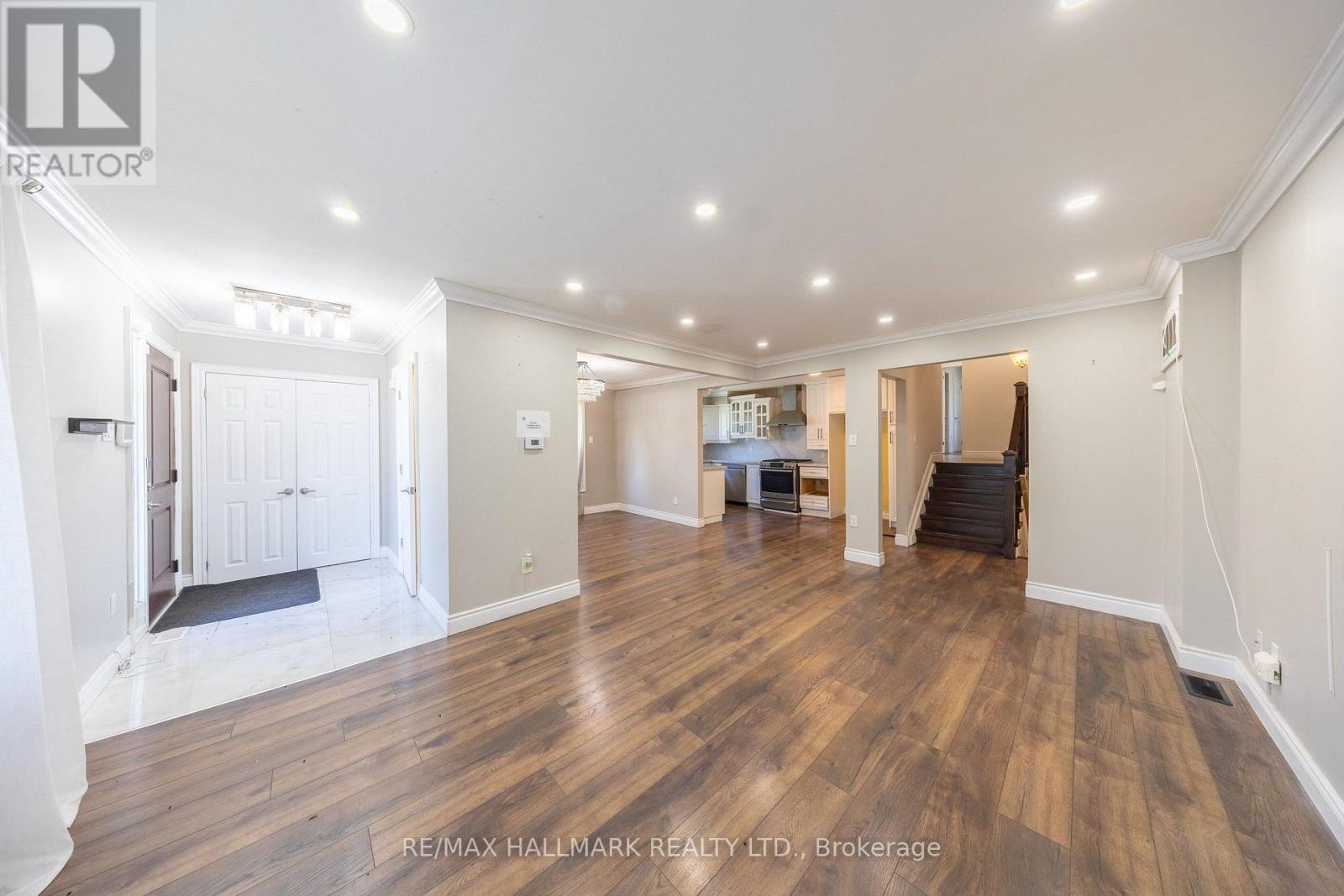 109 THICKSON ROAD S - 11