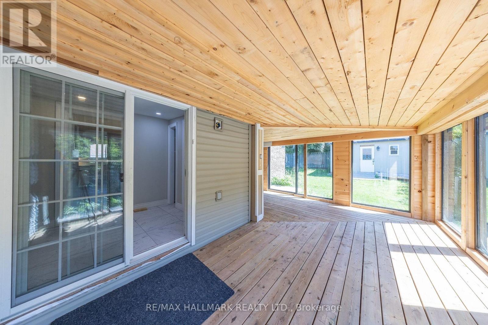 109 THICKSON ROAD S - 22