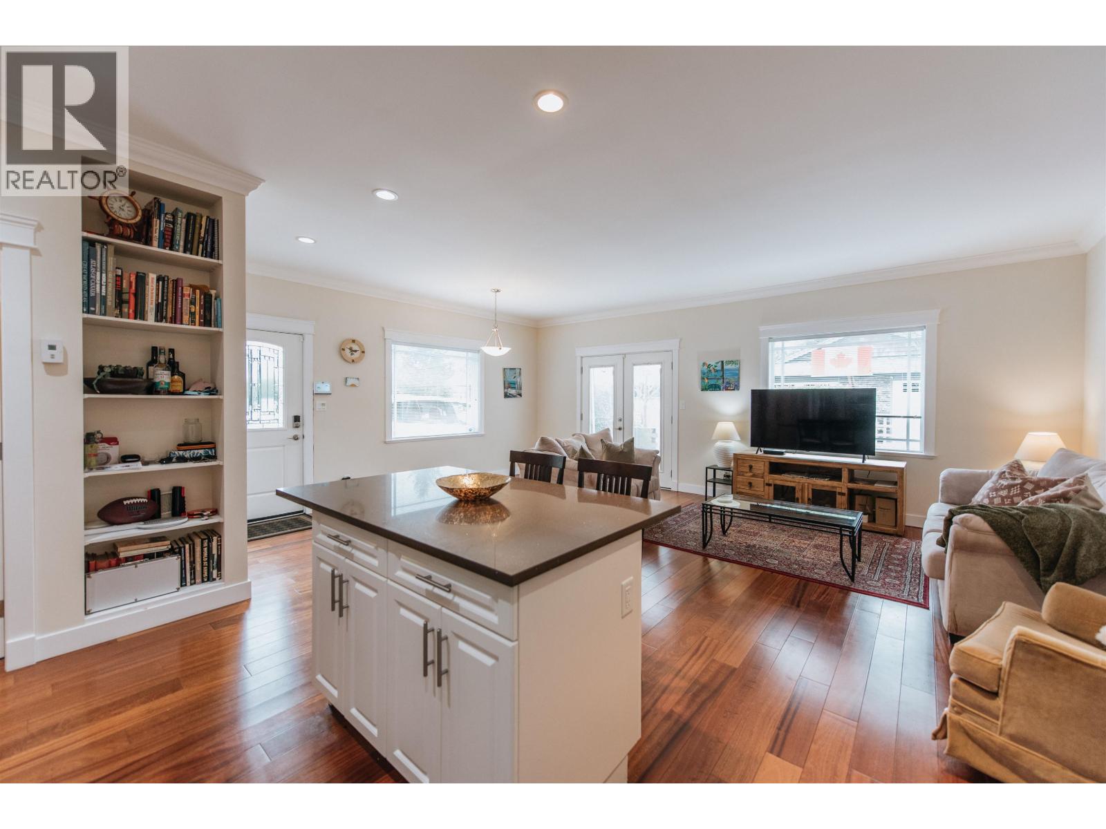 766 GERUSSI LANE, Gibsons — photo 2
