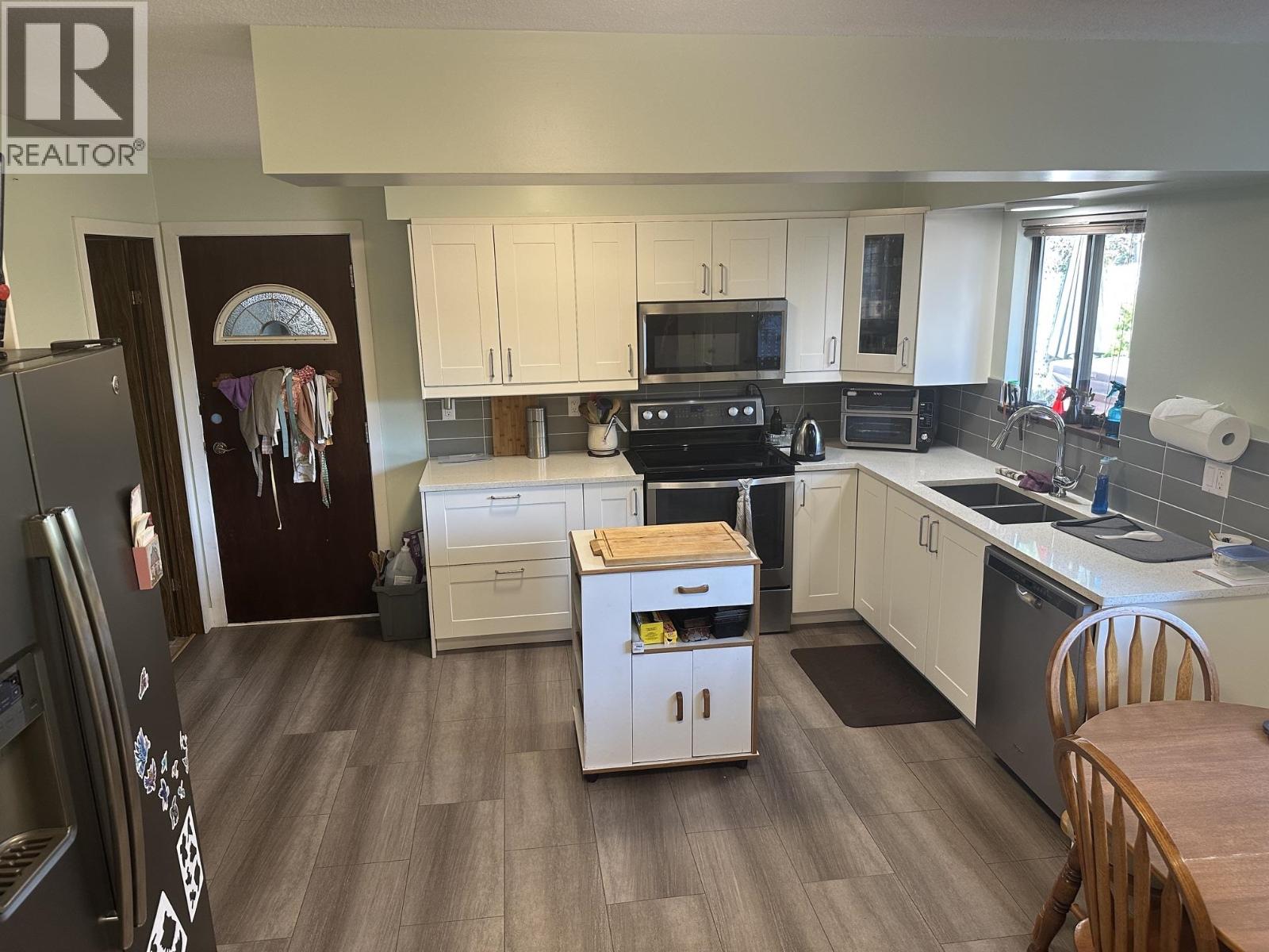 1902 TAYLOR STREET, Port Coquitlam