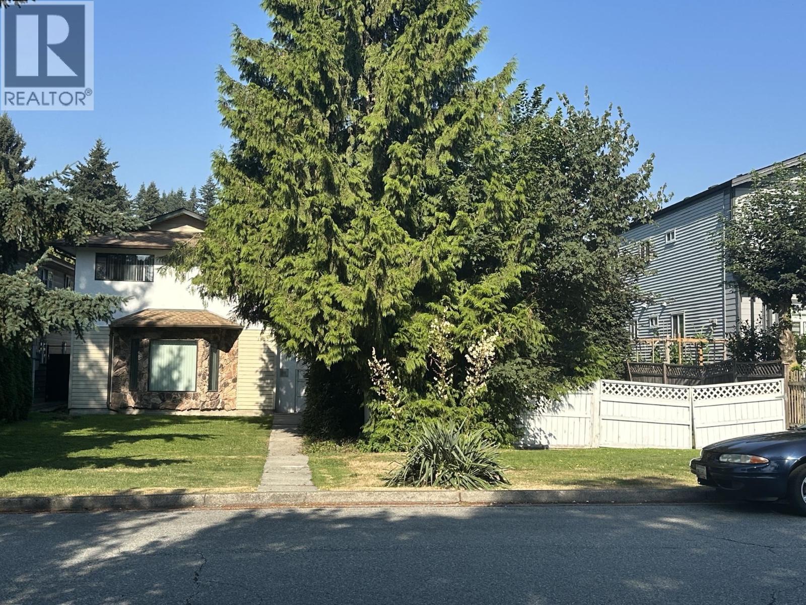 1902 TAYLOR STREET, Port Coquitlam