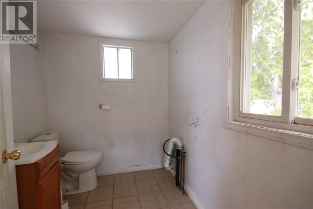 236 Mountain Street - Image 11