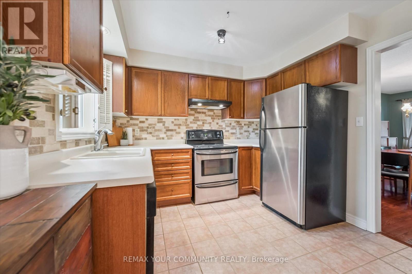 428 UNION STREET W - Image 11