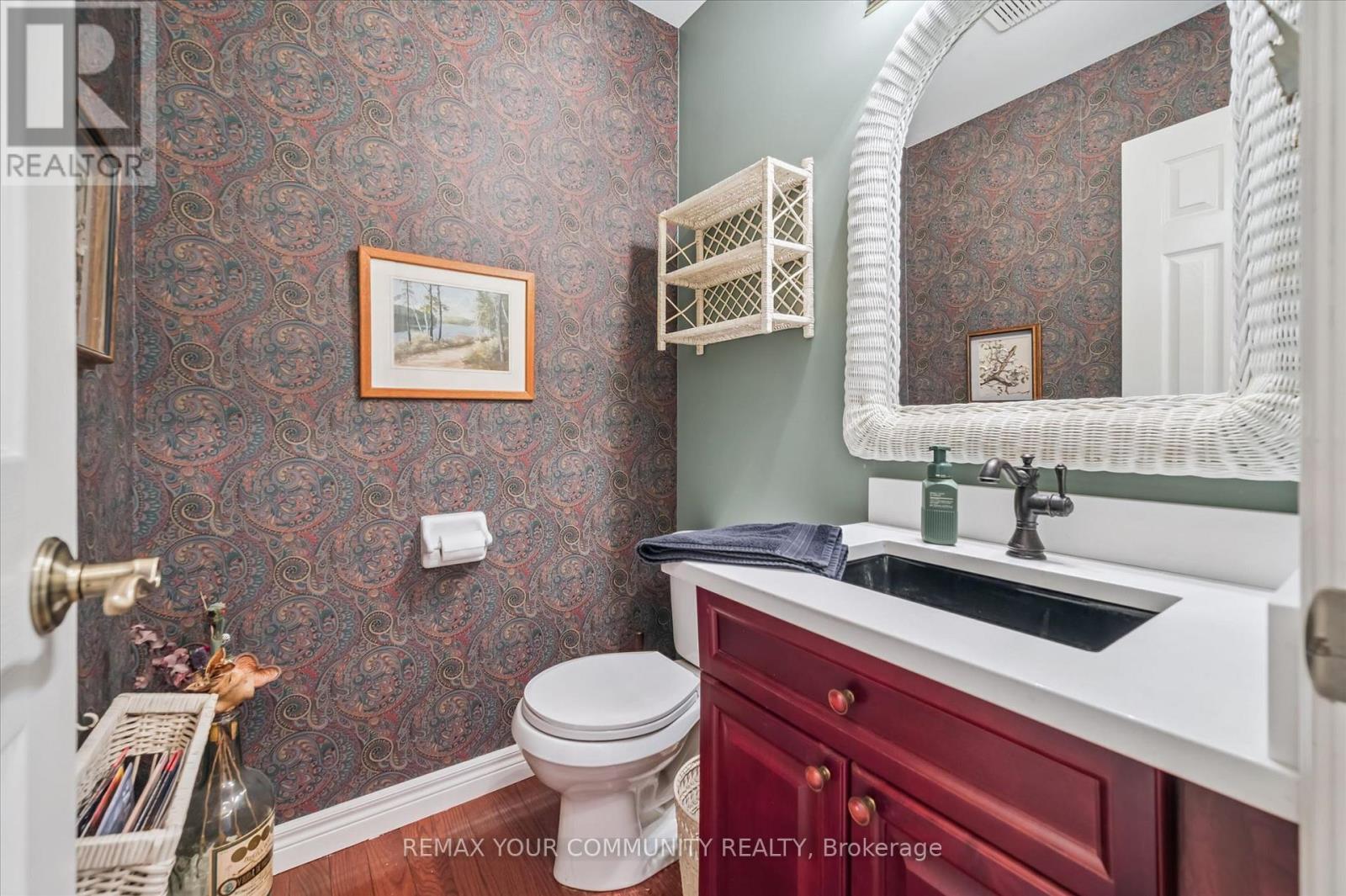 428 UNION STREET W - Image 21
