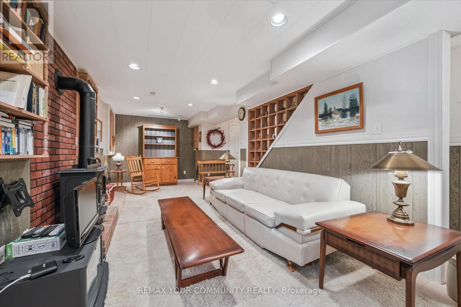 428 UNION STREET W - Image 37