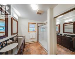 128 Colley Street, Warfield, BC V1R2M2 Photo 22