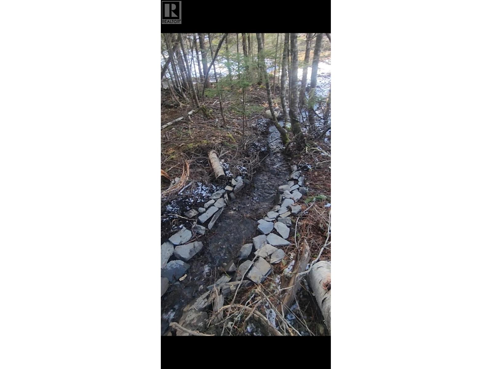 760 Kangaroo Trail - 37