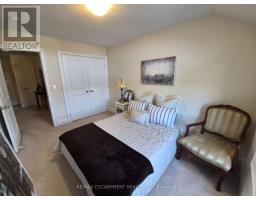 610 Sweetwater Crescent, Newmarket, ON L3X0H5 Photo 18