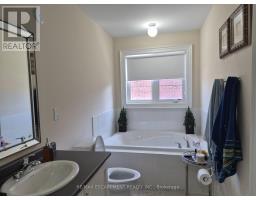 610 Sweetwater Crescent, Newmarket, ON L3X0H5 Photo 26