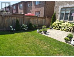 610 Sweetwater Crescent, Newmarket, ON L3X0H5 Photo 29